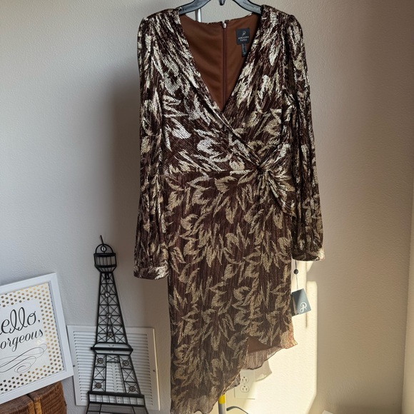 NWT Adrianna Papell V-Neck Palm Leaf Metallic Crinkle Knit Faux Wrap Dress Sz 8 - Picture 5 of 11